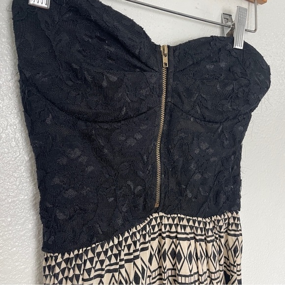 ✨ Windsor Lovely Day Geometric Lace Strapless Maxi Dress Black/Beige Size Small - Picture 2 of 4